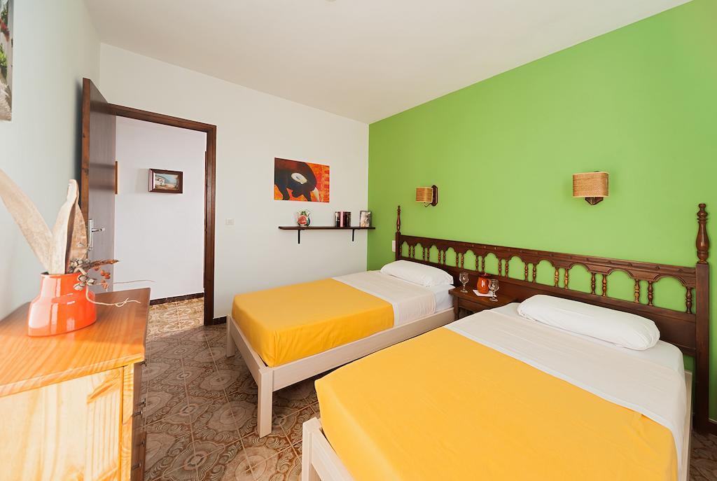 Apartamentos Casa Blanca Miami Playa Номер фото